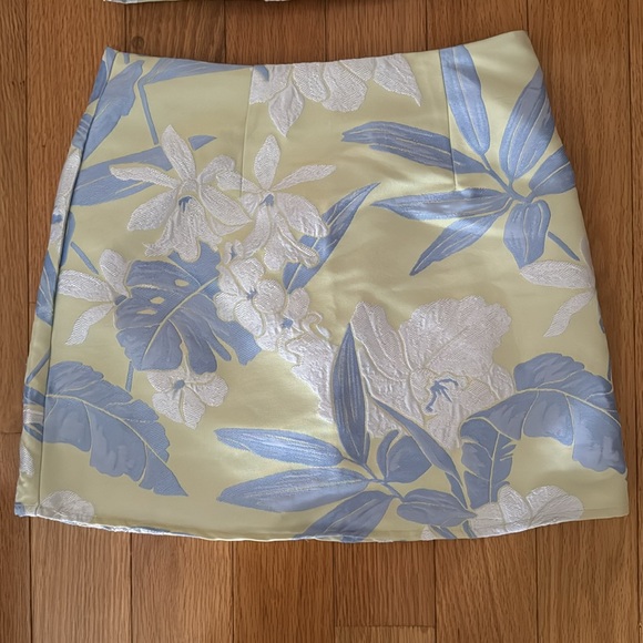 Pink Lily Skirt Set - Picture 2 of 6